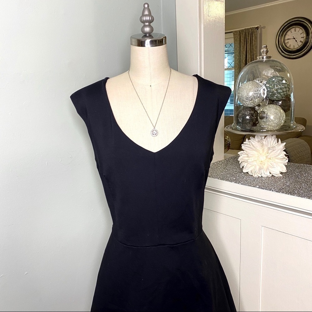 Cynthia Rowley Black V-Neck Fit & Flare Dress Size Large - Picture 3 of 10